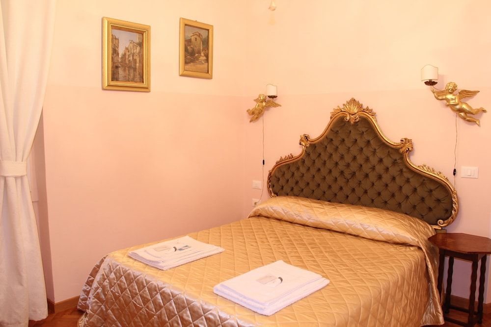 undefined Florence Moreno's Home 6