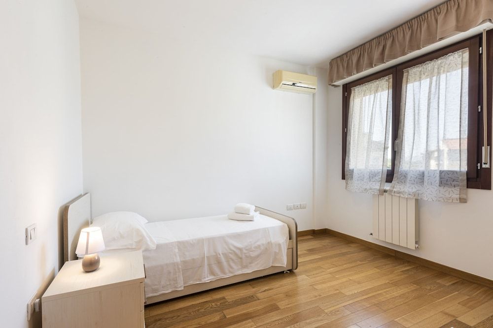 undefined Visarno Modern by Mmega 5