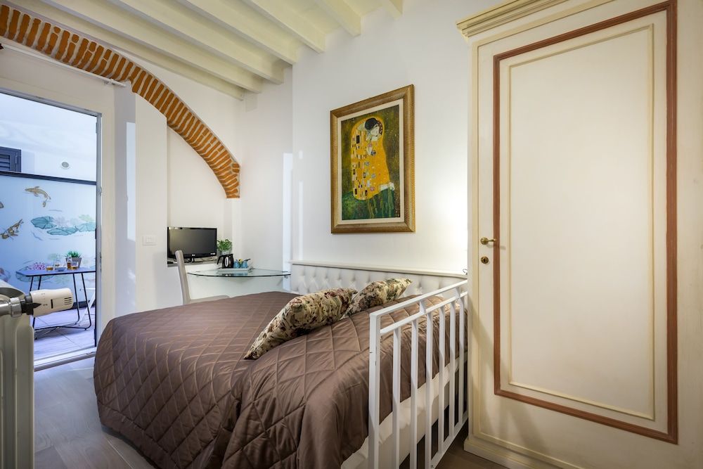 Relais Gaia Economy Double Room 2