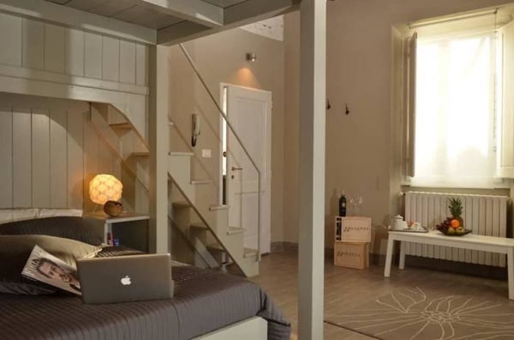 B&B Le Casine di Firenze Deluxe Triple Room, Terrace 7