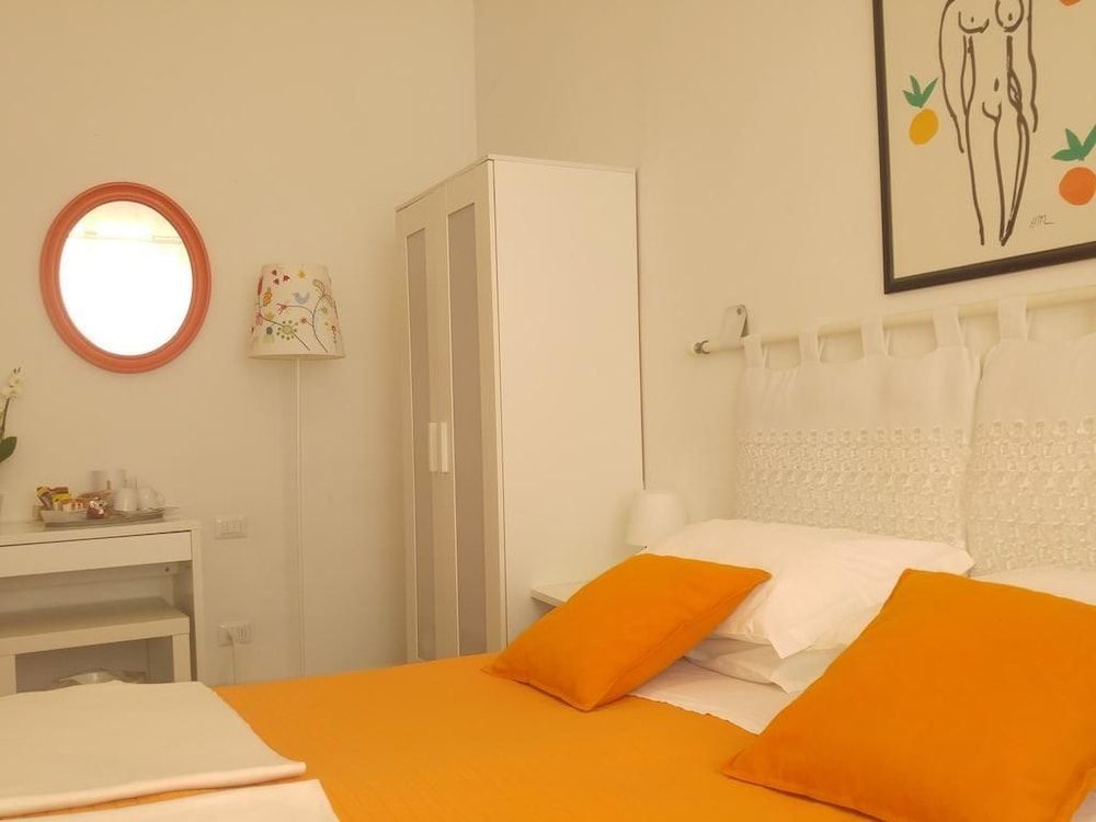 undefined Lucretia House Affittacamere 2