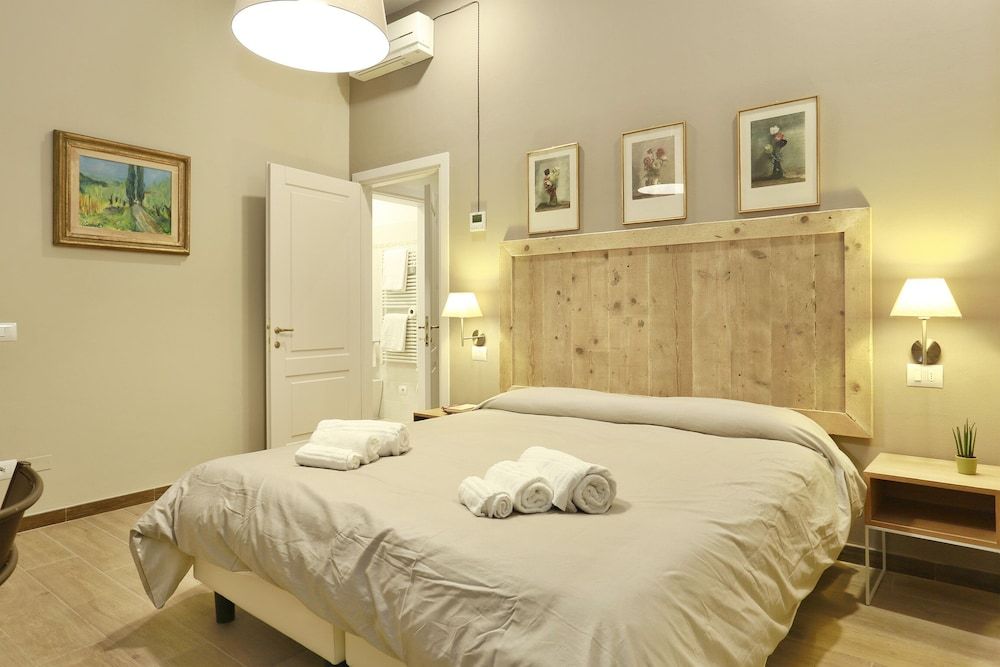 Tornabuoni Boutique Double Room 9