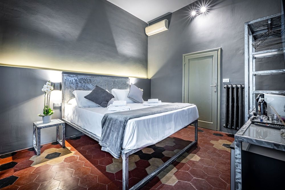 Mama's Home Florence Superior Double Room 3