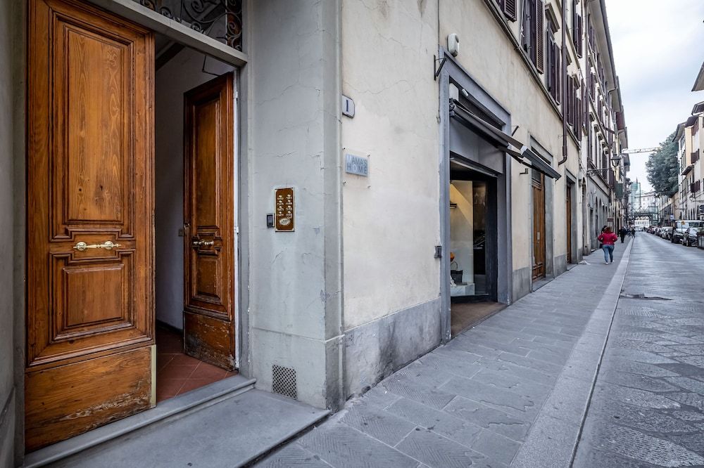 undefined Mama's Home Florence 6