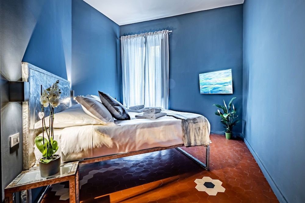 undefined Mama's Home Florence 3