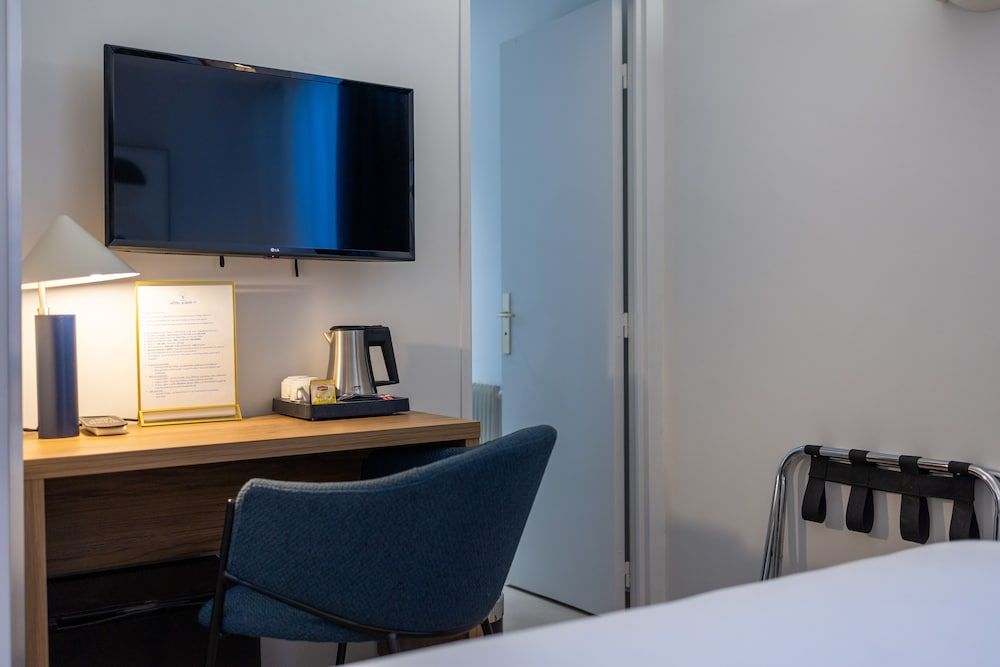 Hotel Albert 1er Comfort Double Room 8