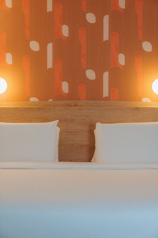 Kyriad Cannes - Mandelieu Standard Room, 1 King Bed 4