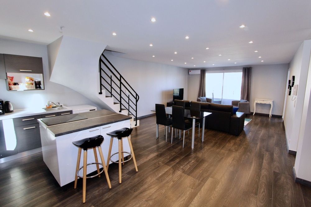 Cannes Luxury Residence Rentals Penthouse 9