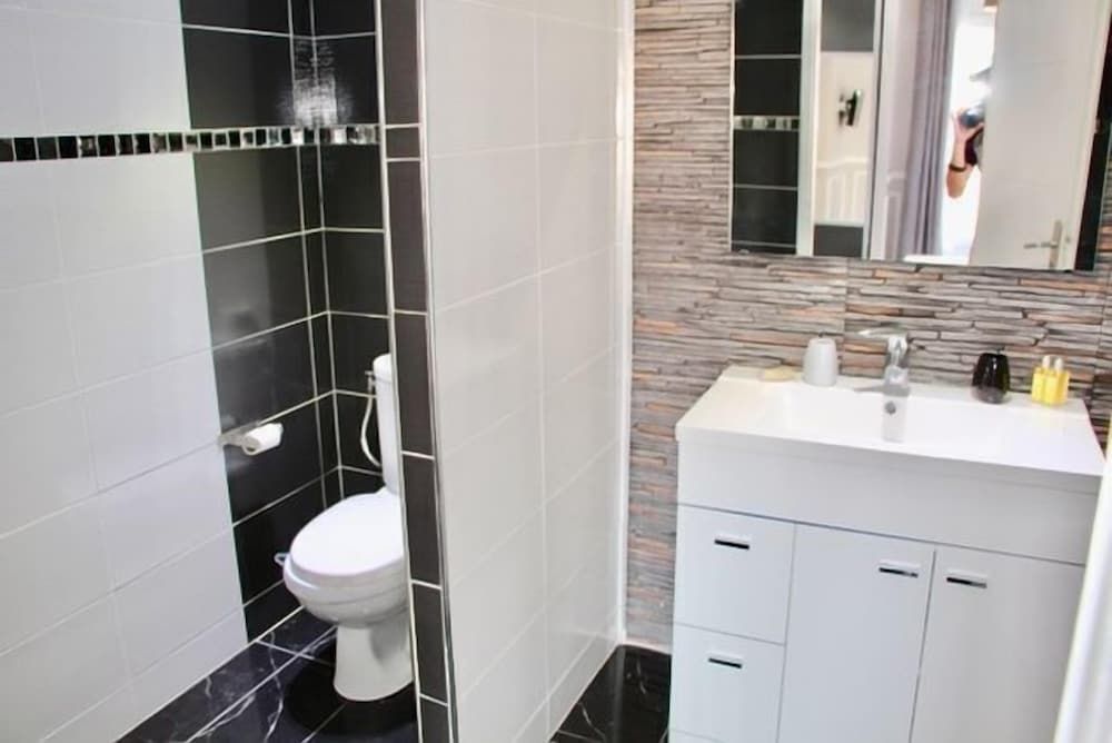 Cannes Luxury Residence Rentals Apartment, Balcony 13