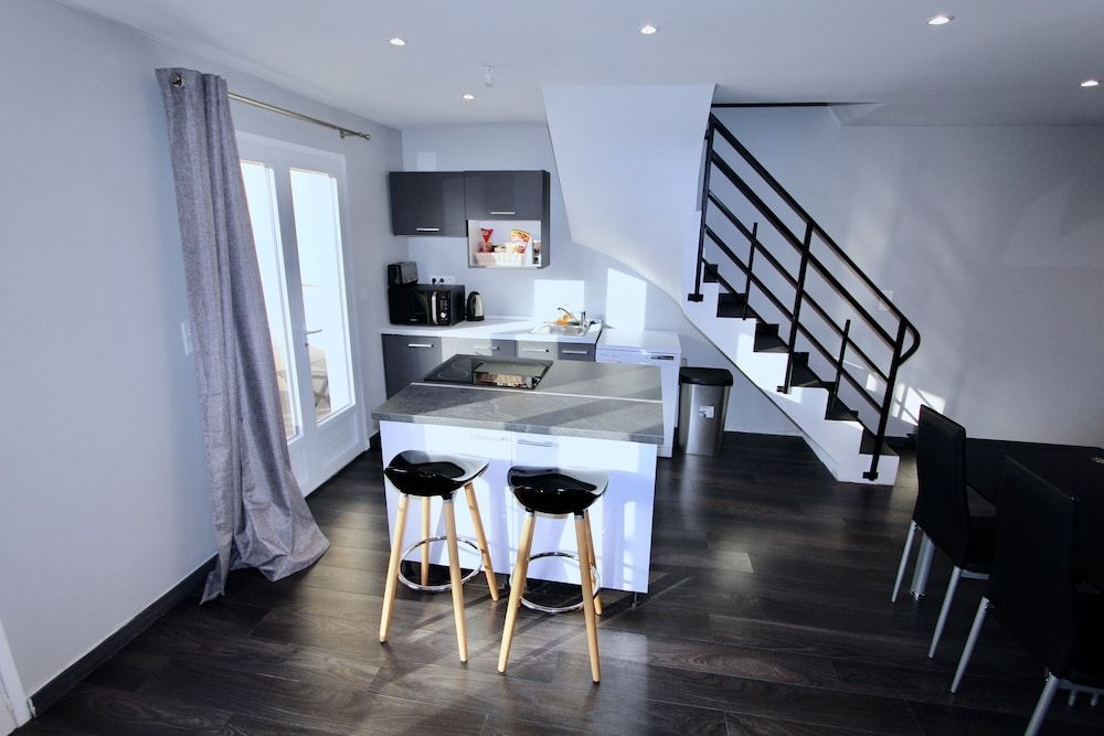 Cannes Luxury Residence Rentals Penthouse 4
