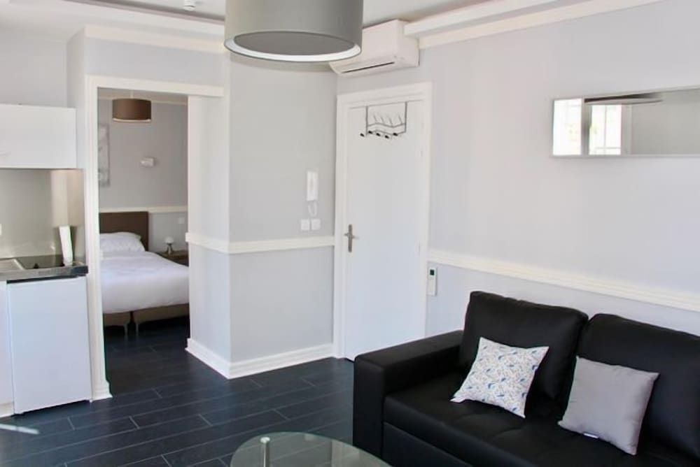 undefined Cannes Luxury Residence Rentals 8