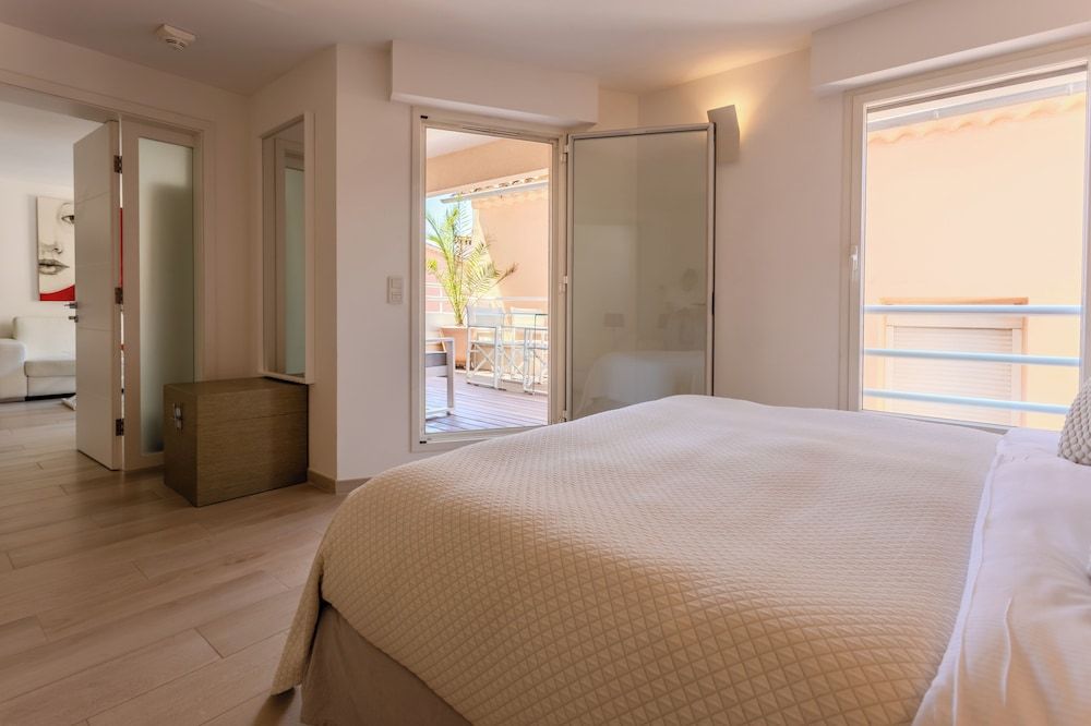 undefined Traverse des Artistes 9