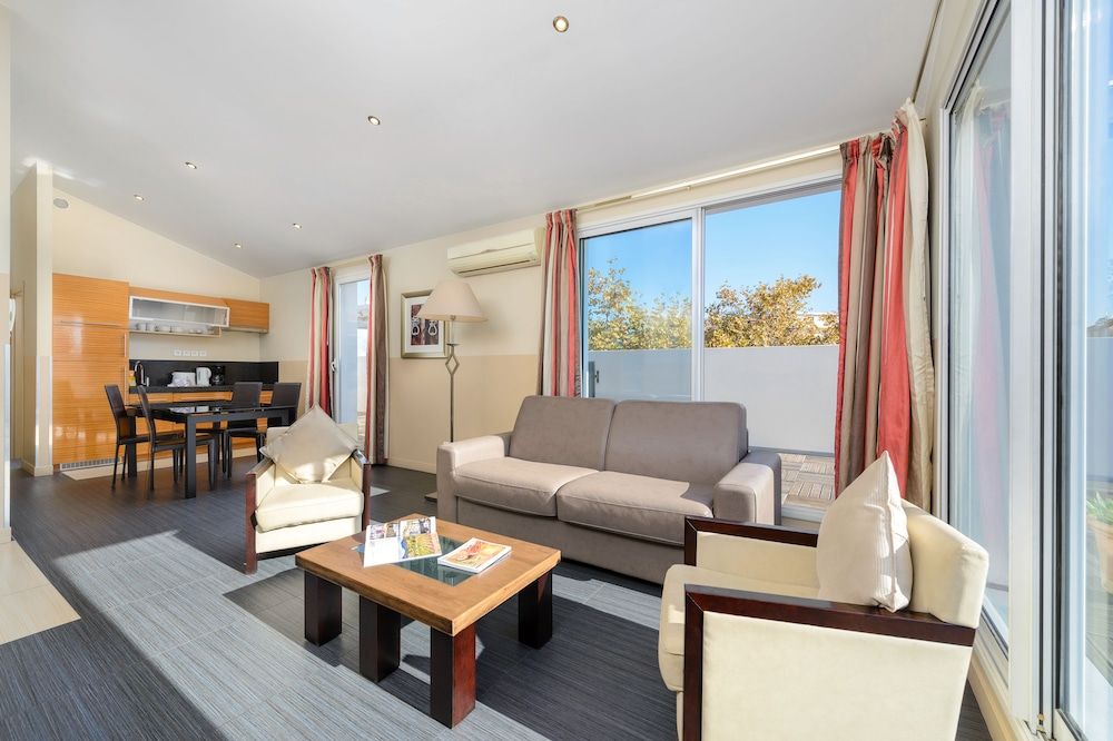 Appart’Hôtel La Villa Carnot Cannes Apartment, Terrace 5