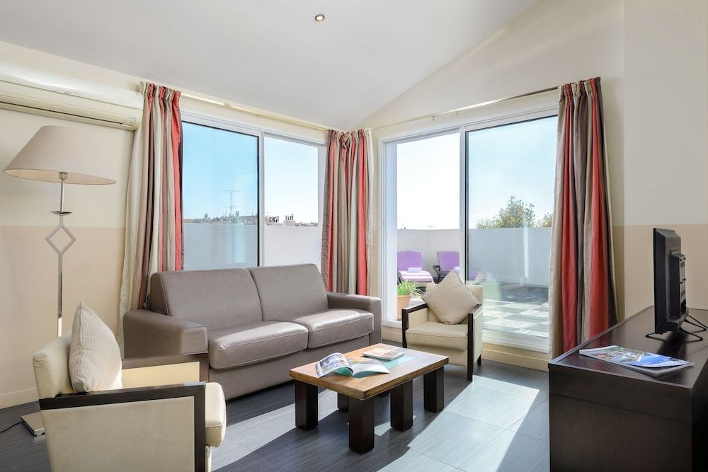 Appart’Hôtel La Villa Carnot Cannes Apartment, Terrace 6