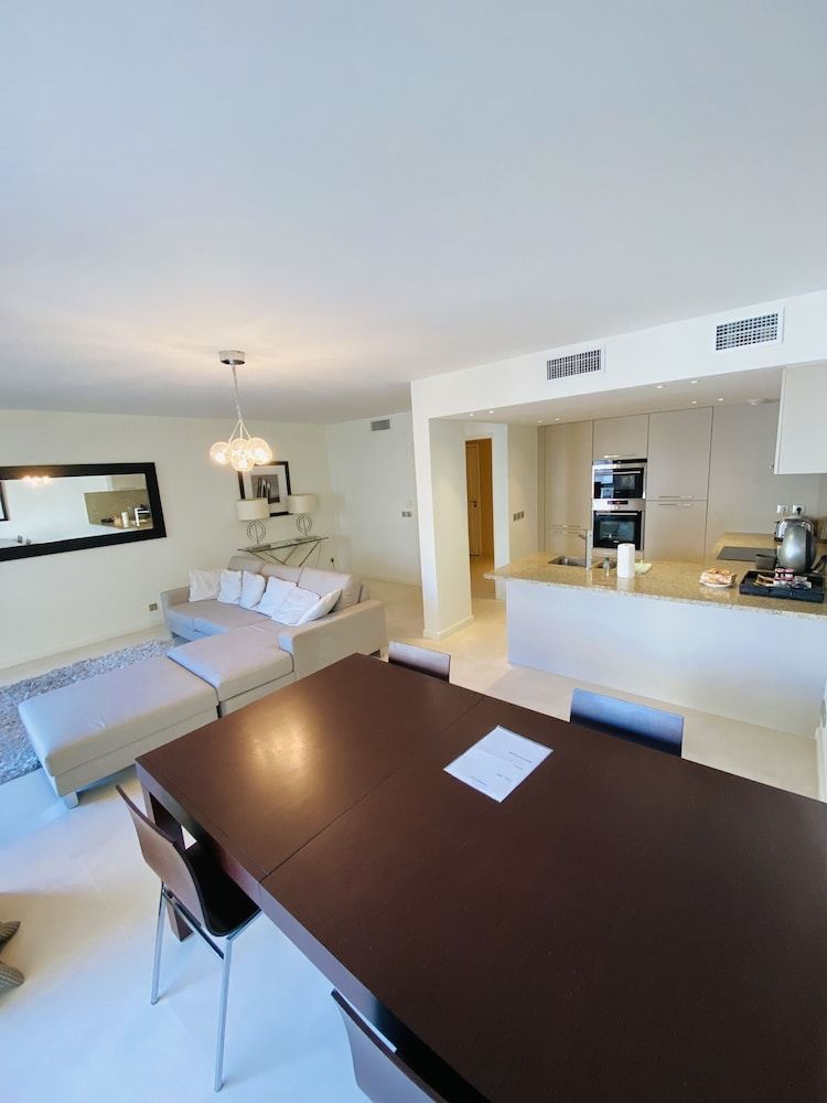 Résidence Carlton Riviera Superior Apartment, 2 Bedrooms 5