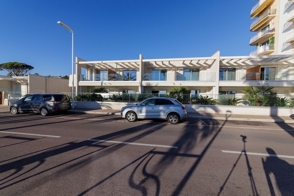 undefined Le Midi 8 8