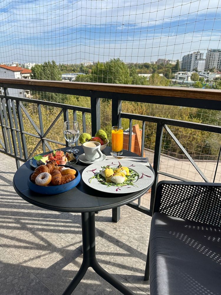 Hotel Caro Economy Double or Twin Room, Non Smoking 5