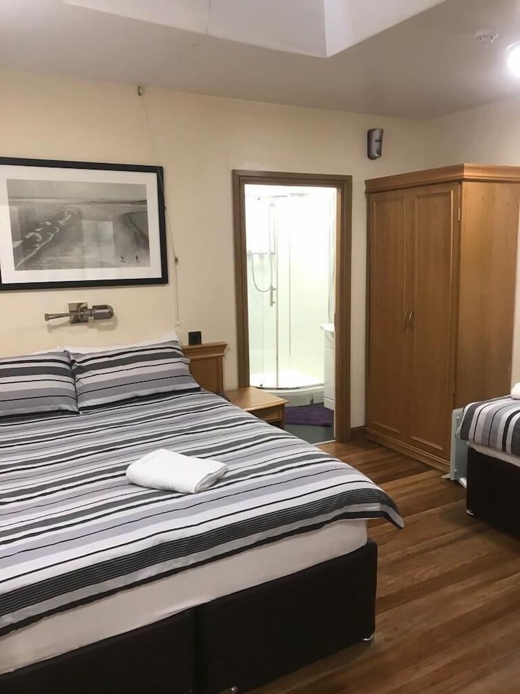 Triple Room, Ensuite