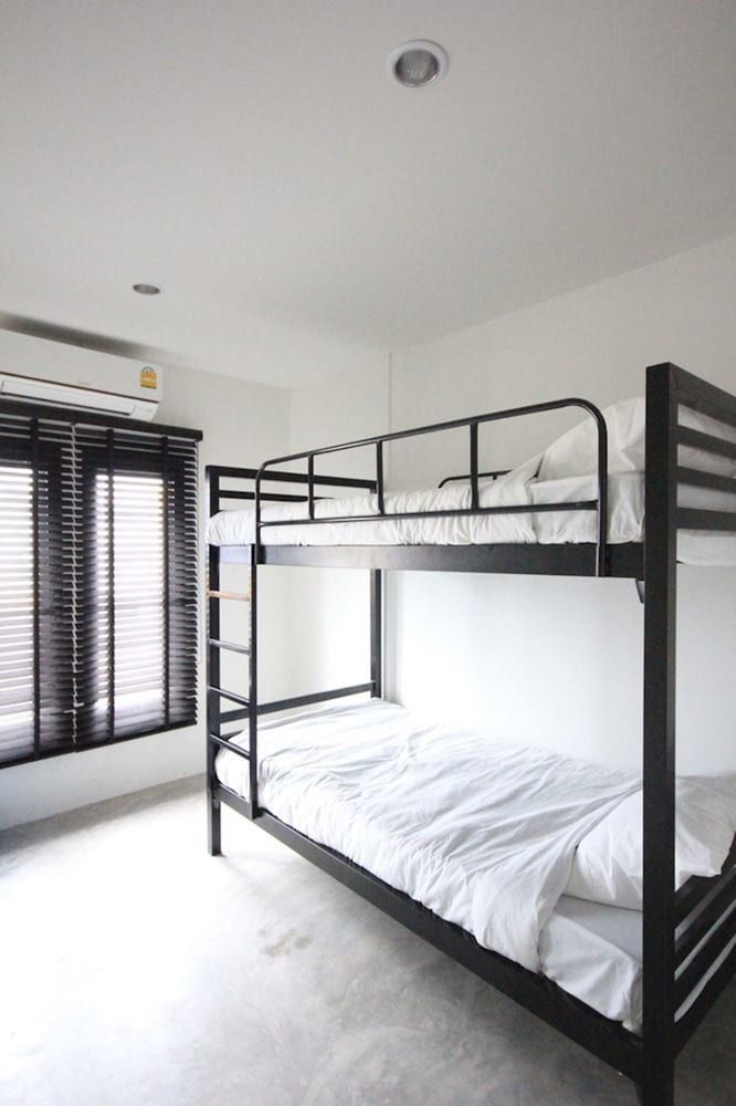 undefined L22 Hostel 8