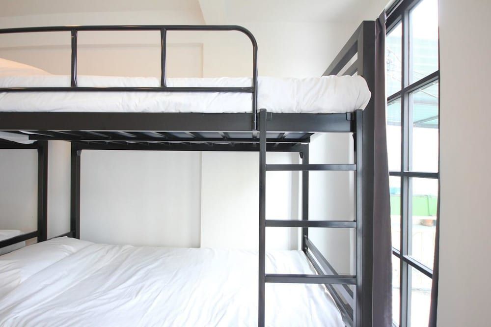 undefined L22 Hostel 6