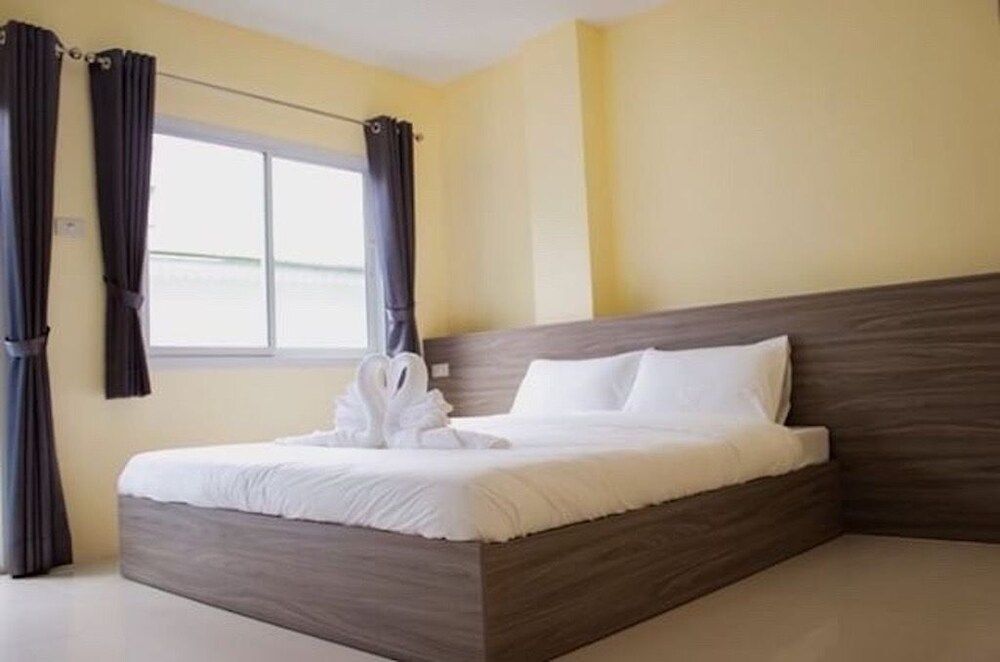 undefined The Village 6