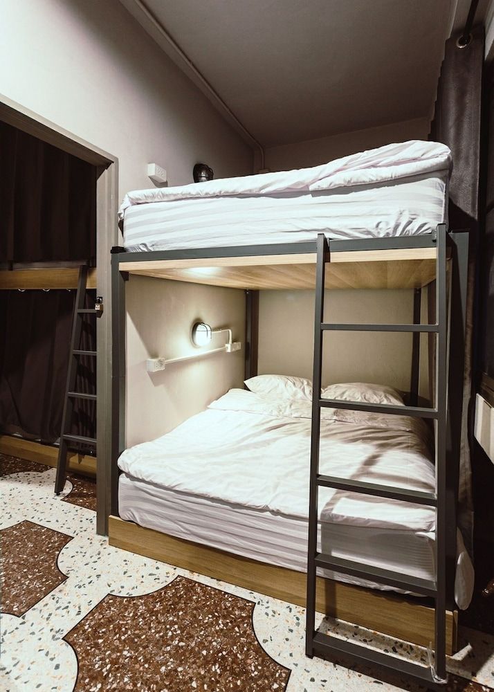 undefined Merge Hostel 3