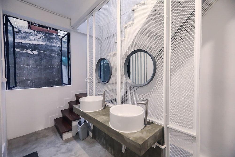 undefined Local Time Bangkok - Hostel 6