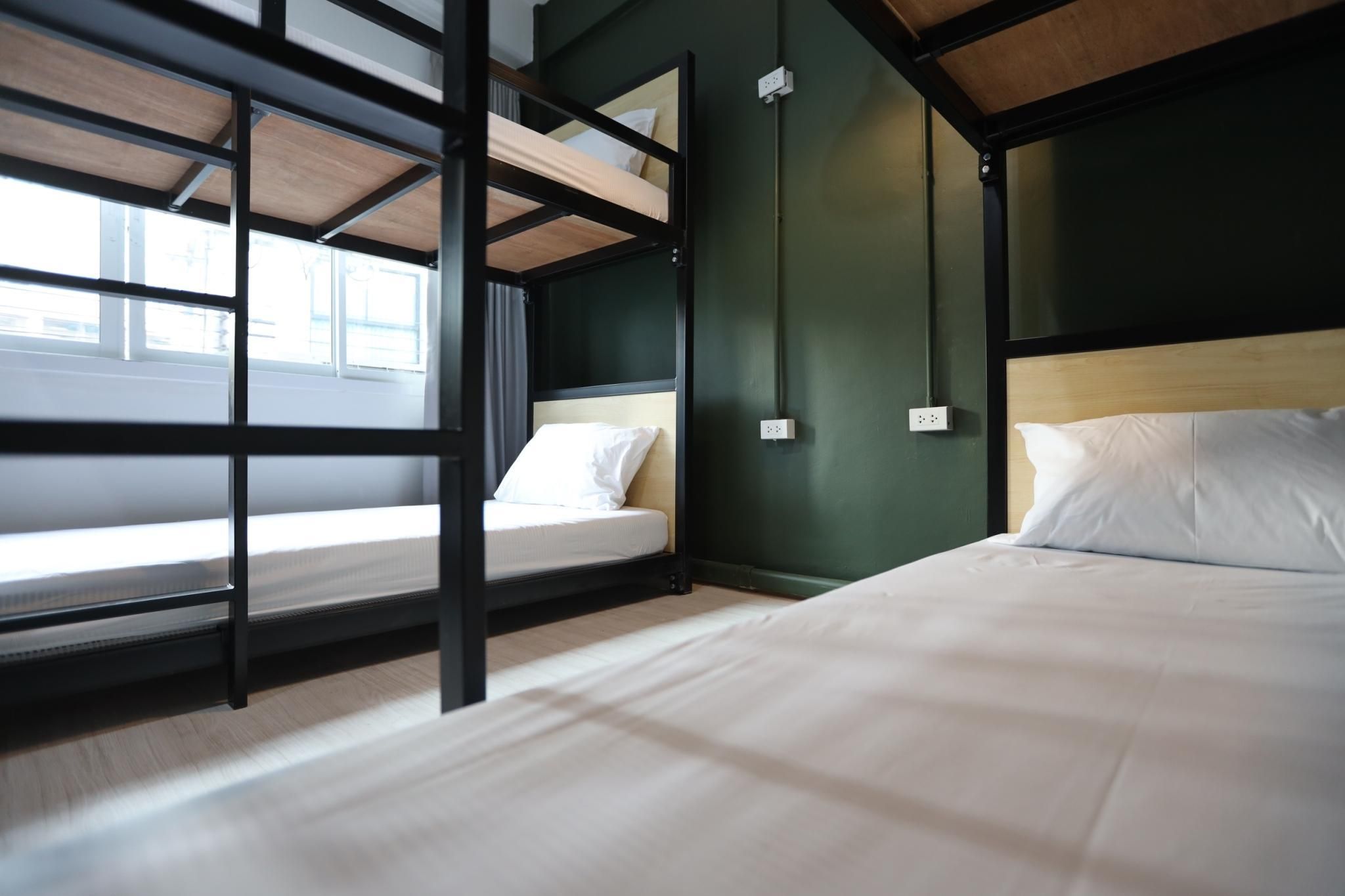 undefined Local Time Bangkok - Hostel 8