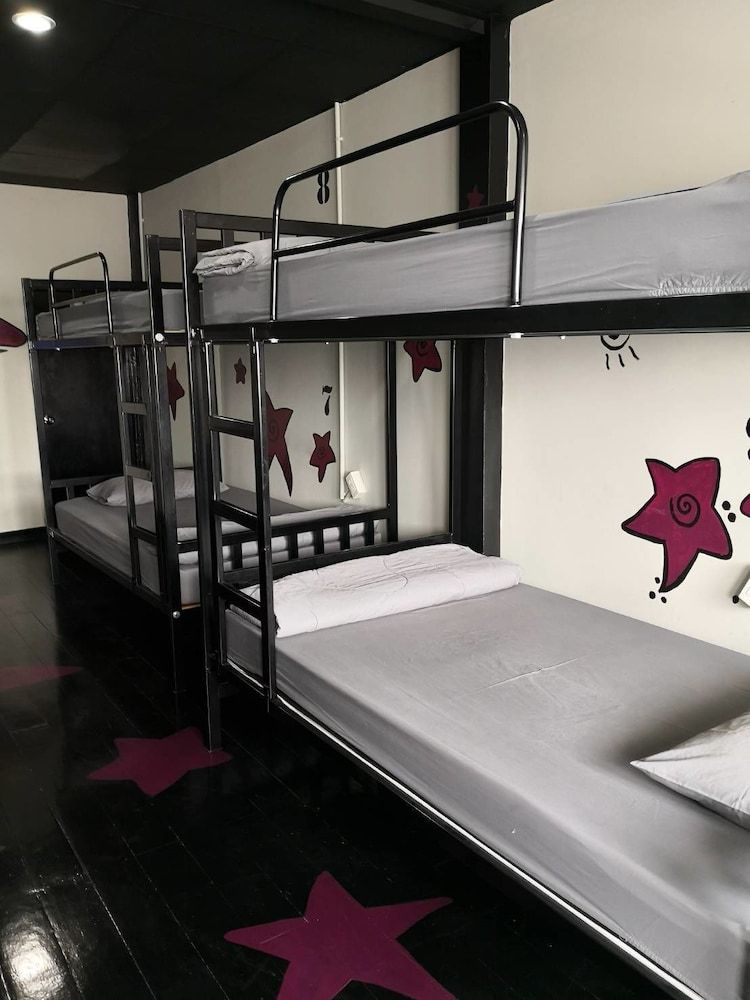Feel Like Home Dormitory - Hostel 8-Bed Mixed Dormitory 2
