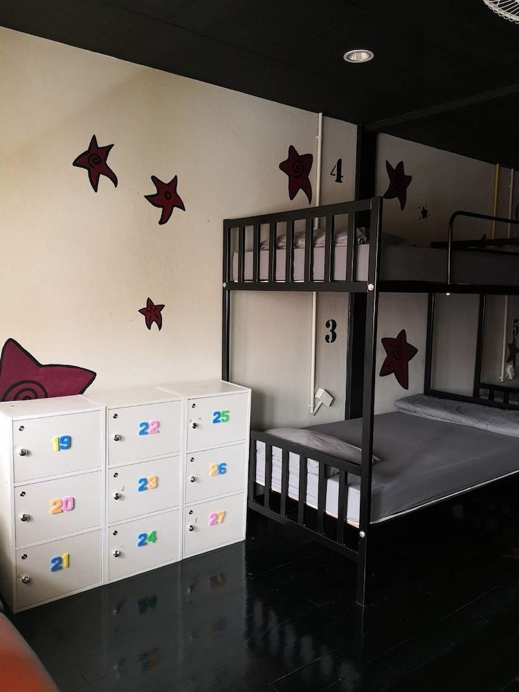 Feel Like Home Dormitory - Hostel 8-Bed Mixed Dormitory 4