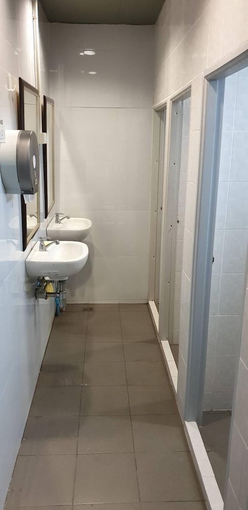 Feel Like Home Dormitory - Hostel 8-Bed Mixed Dormitory 21