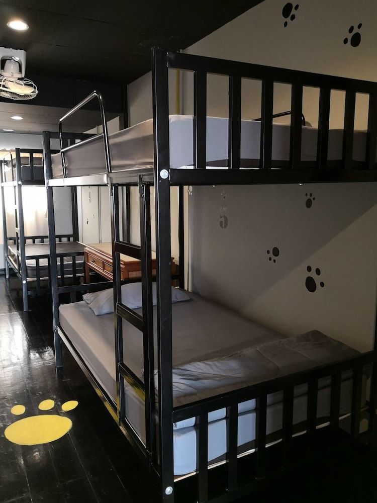 Feel Like Home Dormitory - Hostel 8-Bed Mixed Dormitory 7