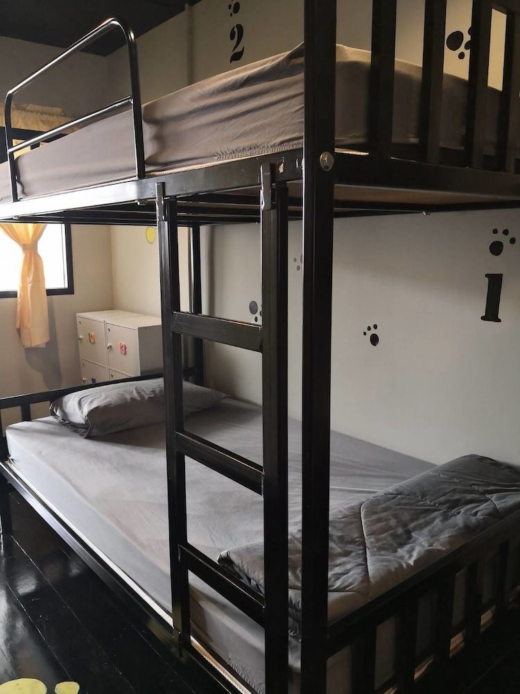 Feel Like Home Dormitory - Hostel 8-Bed Mixed Dormitory 8