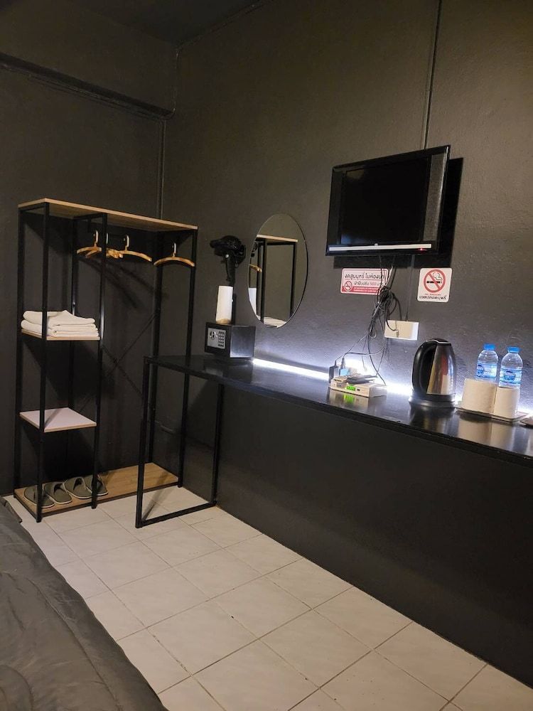 Waleepai Resort Standard Double Room 4