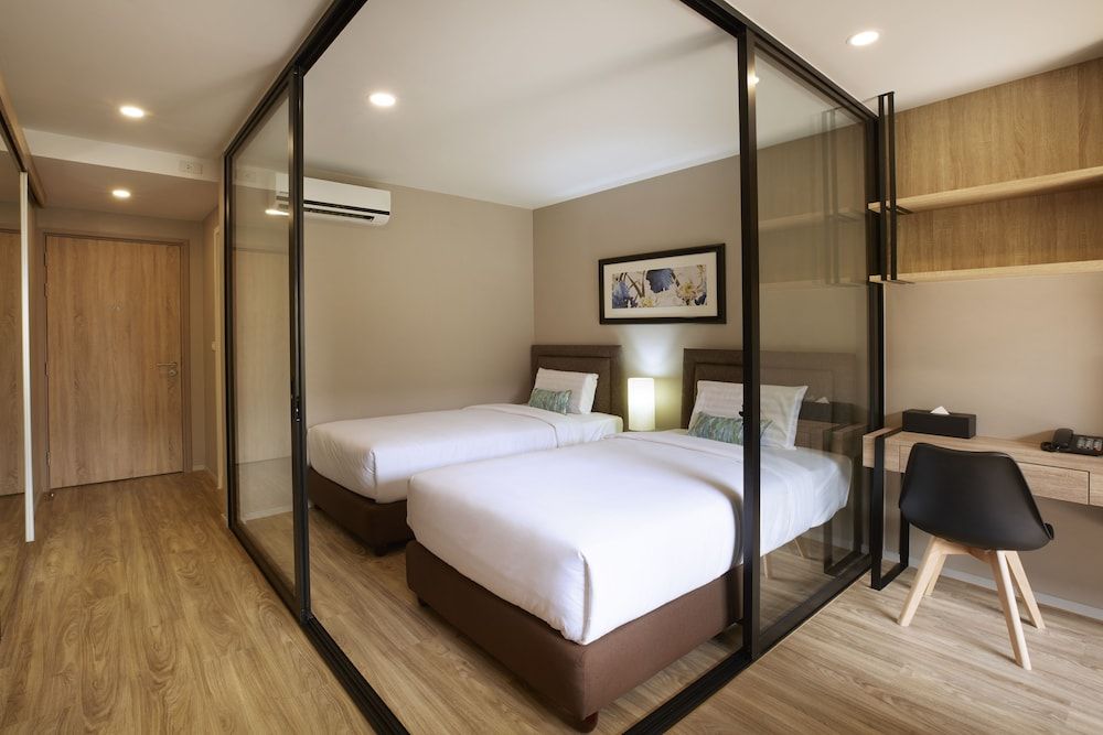 Floral · Blossom Sathorn Hospitality Bangkok Deluxe Twin Room 3