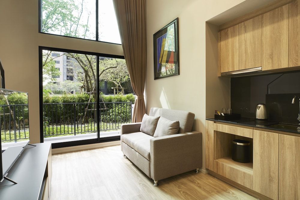 undefined Floral · Blossom Sathorn Hospitality Bangkok 4