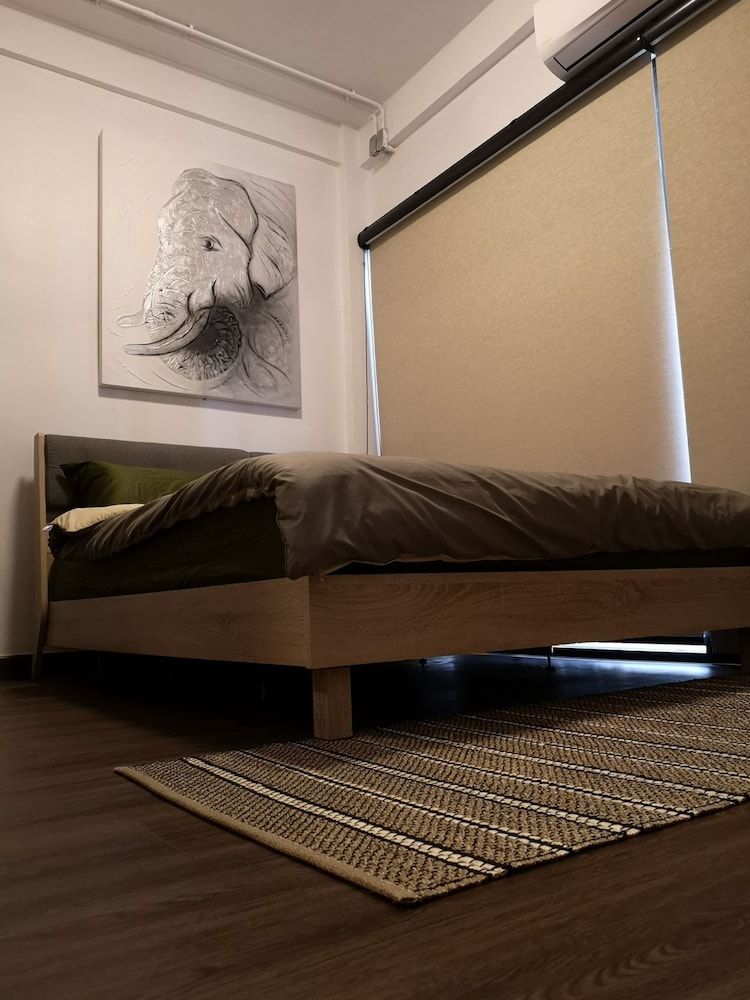 Aunny House Standard Townhome, 1 Queen Bed, Non Smoking, Shared Bathroom 2