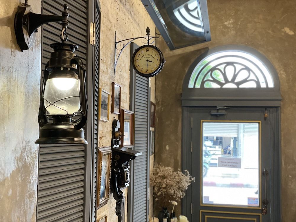 undefined Central Old Town Cottage