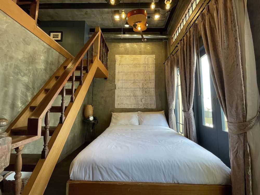 undefined Central Old Town Cottage 5