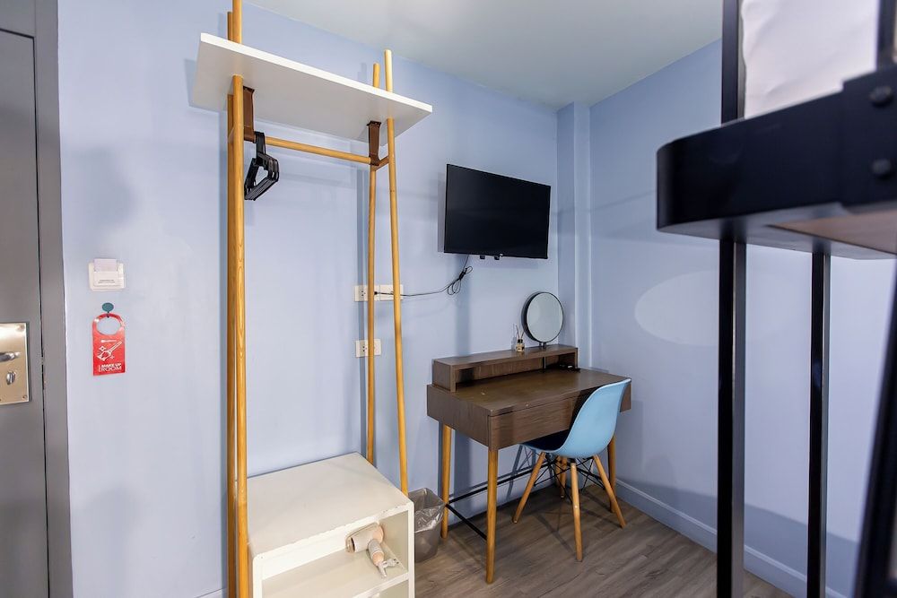 Simply Sleep Hostel Simply Twin Room no Window 11