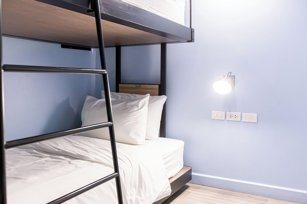 Simply Sleep Hostel Simply Twin Room no Window 7