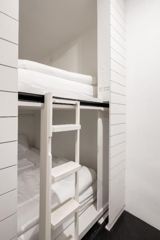 undefined Pa Prank - Hostel 8