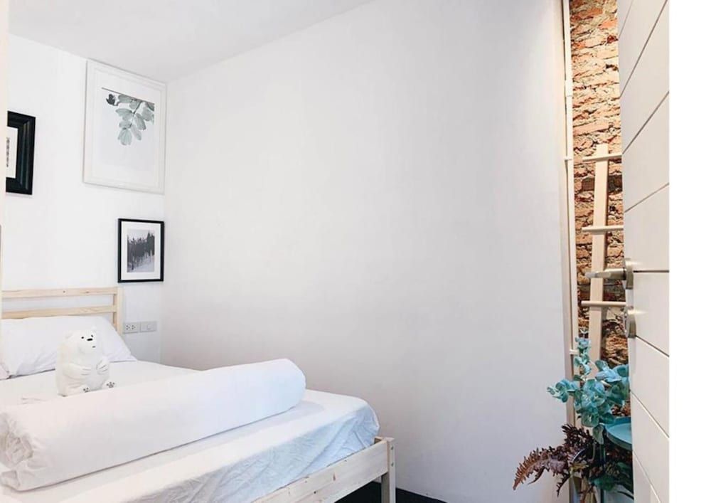 Pa Prank - Hostel Double Room, Shared Bathroom, Garden View