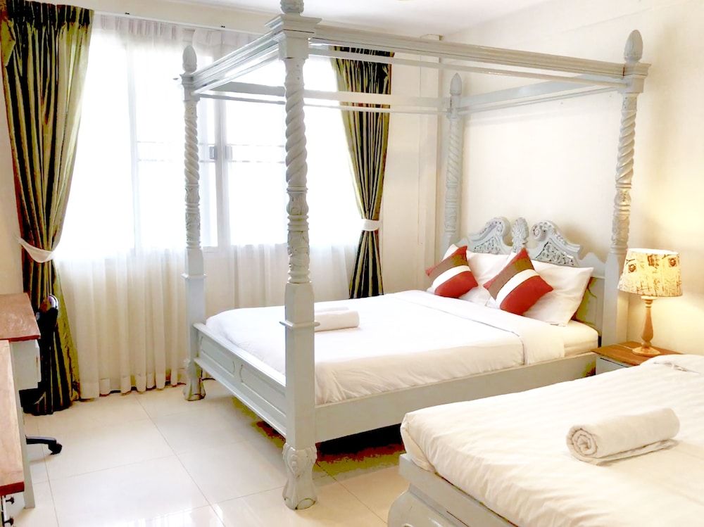 undefined 39 Living 9