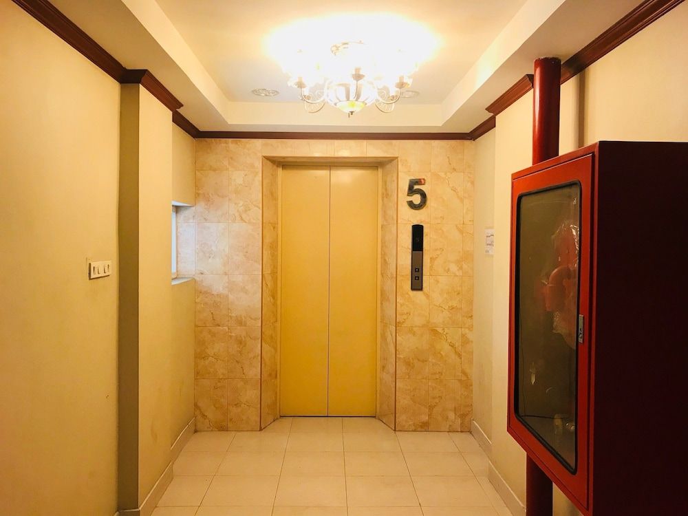 undefined The Infinity 62 4