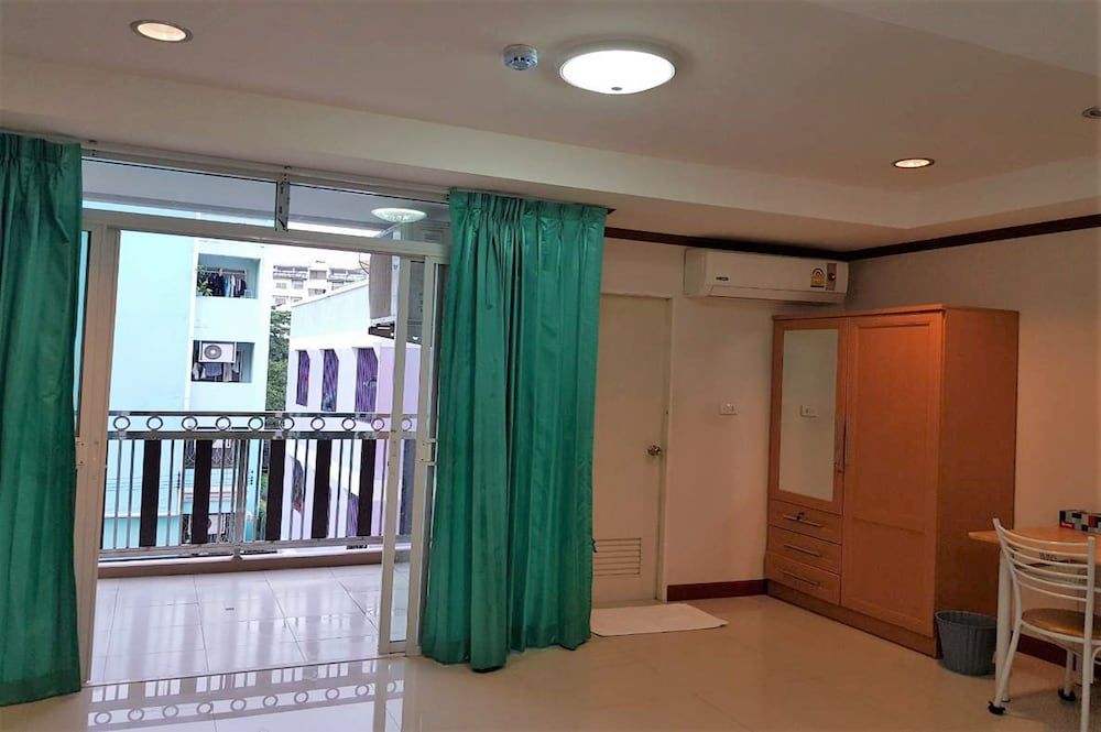 undefined The Infinity 62 3