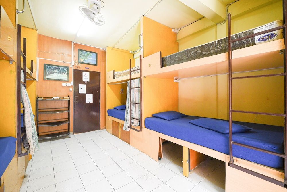 undefined OYO 938 Place Inn - Hostel 8