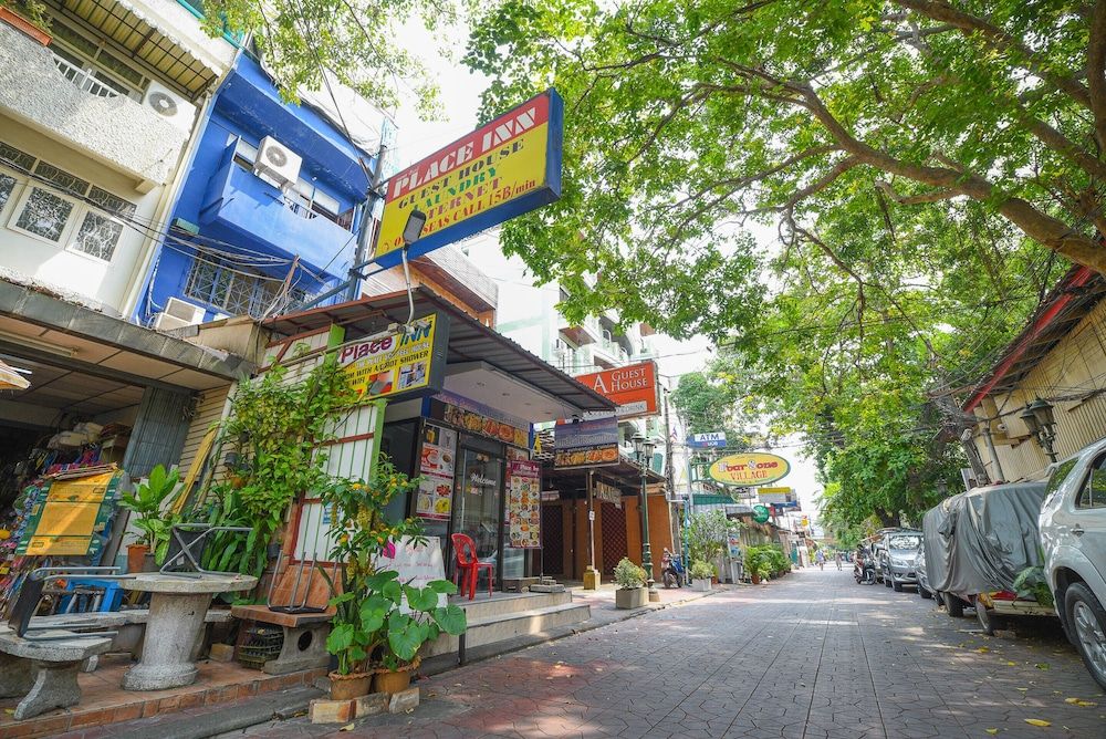 undefined OYO 938 Place Inn - Hostel