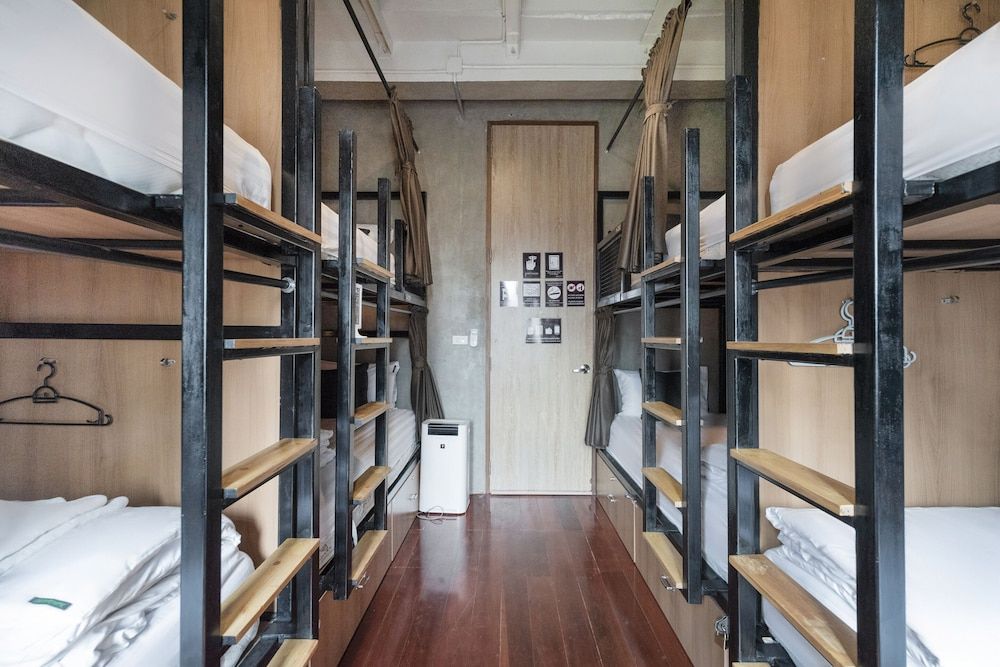 Shared Dormitory, Women only