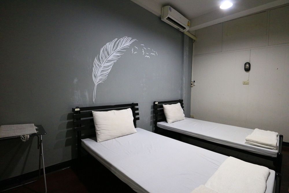 M House Hostel Standard Twin Room 13